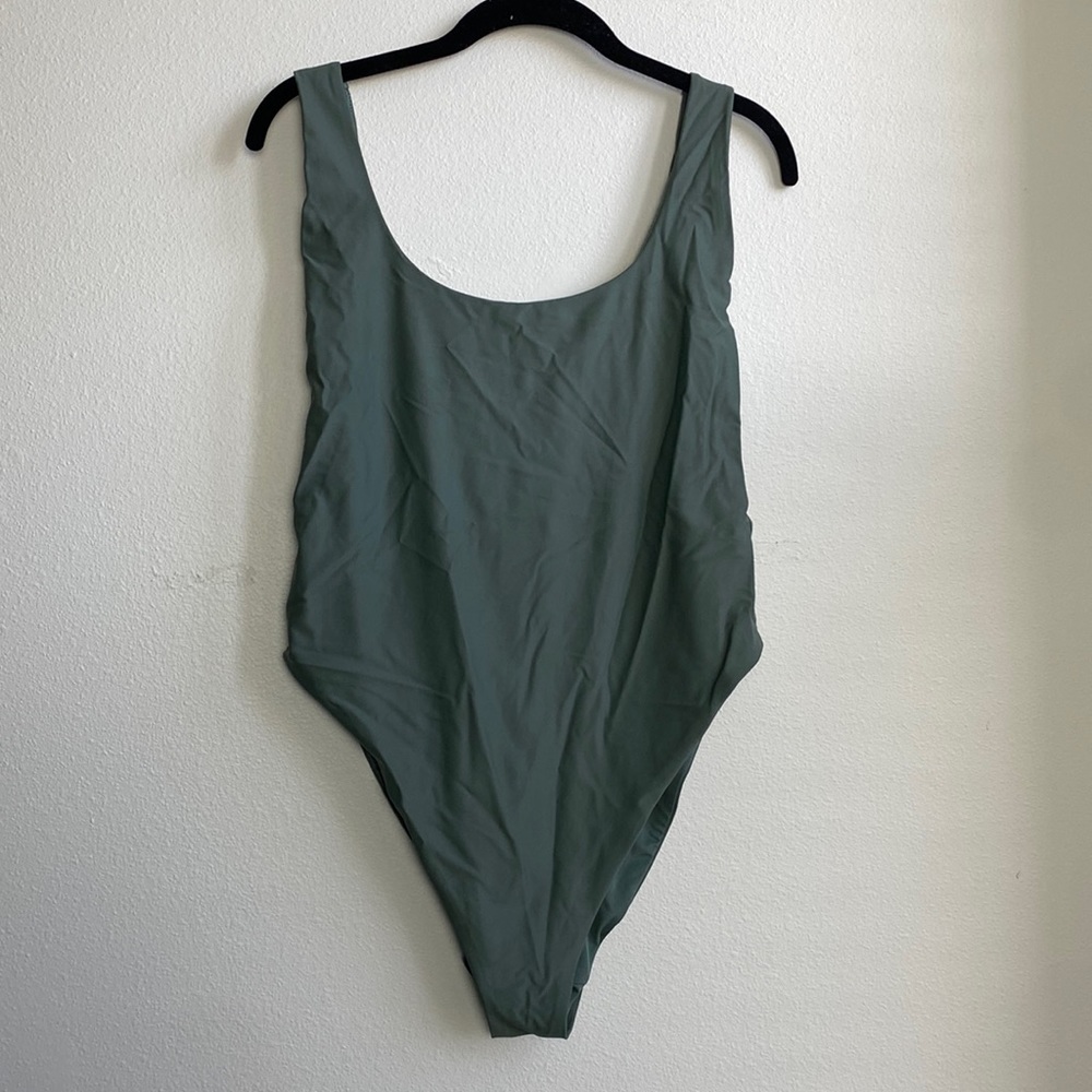 Aerie one pice swim suit size XL